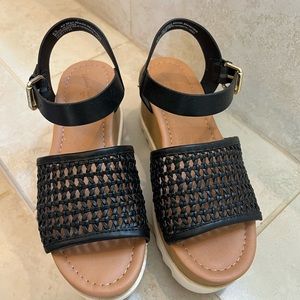 Women platform sandal 6.5